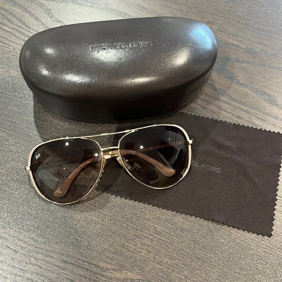 Michael Kors Collection Accessories - Michael kors sunglasses with case